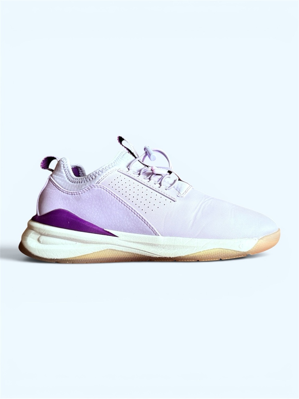 CLOVE  Lavender Nursing/Medical Sneakers with Purple Heel Detail Size 8 Women
